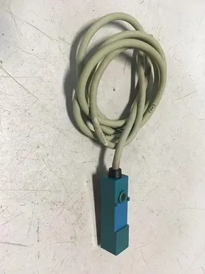 USED YAMATAKE FL2-4A6H