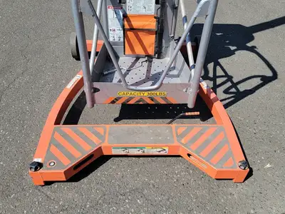 USED 2012 JLG FS80