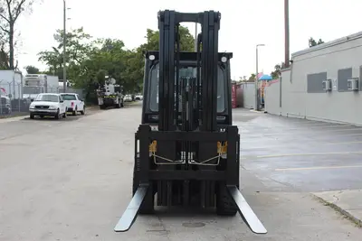 Used 2017 YALE GLP120VX Internal Combustion Forklifts: Pneumatic Tire Florida US | Truck and Van Outlet #1509244