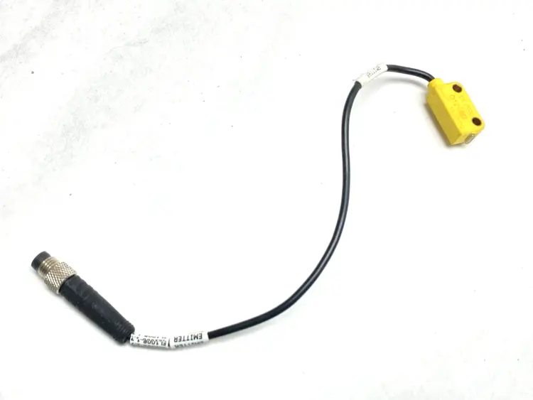 Used Banner Engineering Q12 Series Miniature Self-Contained Sensor Emitter 10-30VDC Photoelectric Sensors Michigan US | Maverick Industrial Sales #1392359