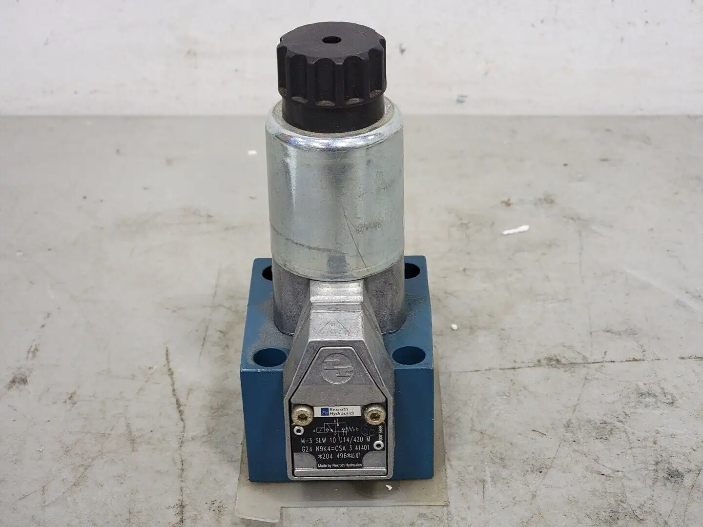NEW REXROTH M-3 SEW 10 U14/420 MG24 N9K4