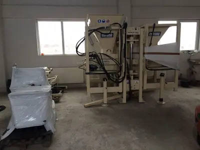 Used 2012 BULLDOG SPARTS INTERNATIONAL 3 AT A TIME Block Making Machines Quebec CA | DIT Equip #1412361