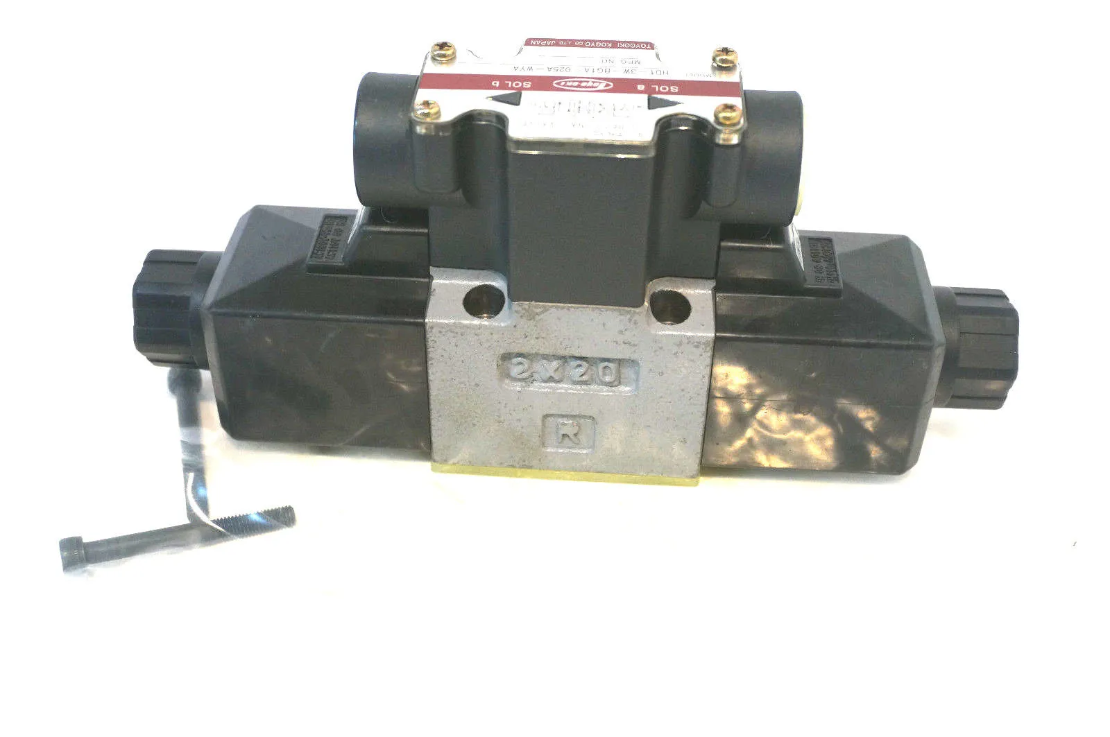 NEW TOYOOKI HD1-3W-BG1A-025A-WYA1 SOLENOID VALVE HD343SGSBG1A02 HD13WBG1A025AWYA