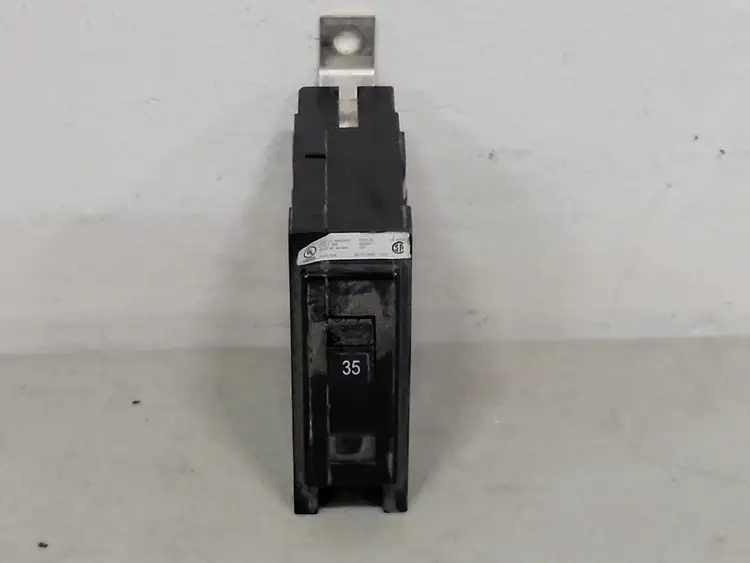 Used CUTLER-HAMMER BA135 Switchgears British Columbia CA | Lenmark #244497
