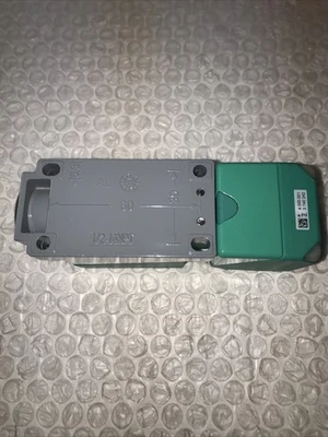 NEW Pepperl+Fuchs NBB15-U4-A2