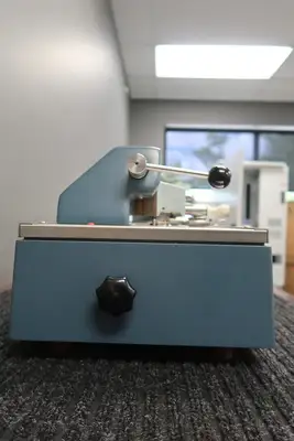 Microtome Glass Knifemaker Type 7801 B