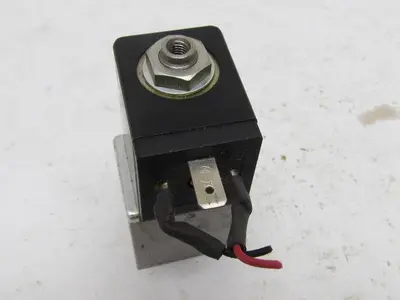 ARO Fluid Power CAT66P-024-D-G 119690-39 2-Way Solenoid Valve 24VDC 15W 1/4" NPT