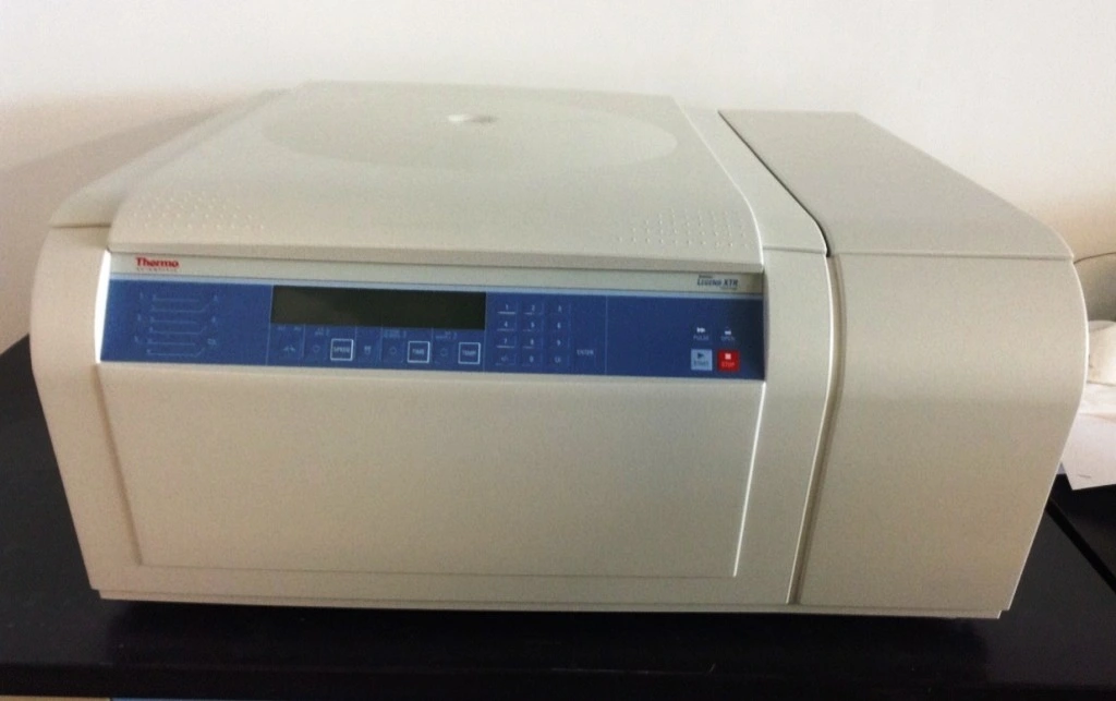 Sorvall Legend XTR high-speed automatic centrifuge.