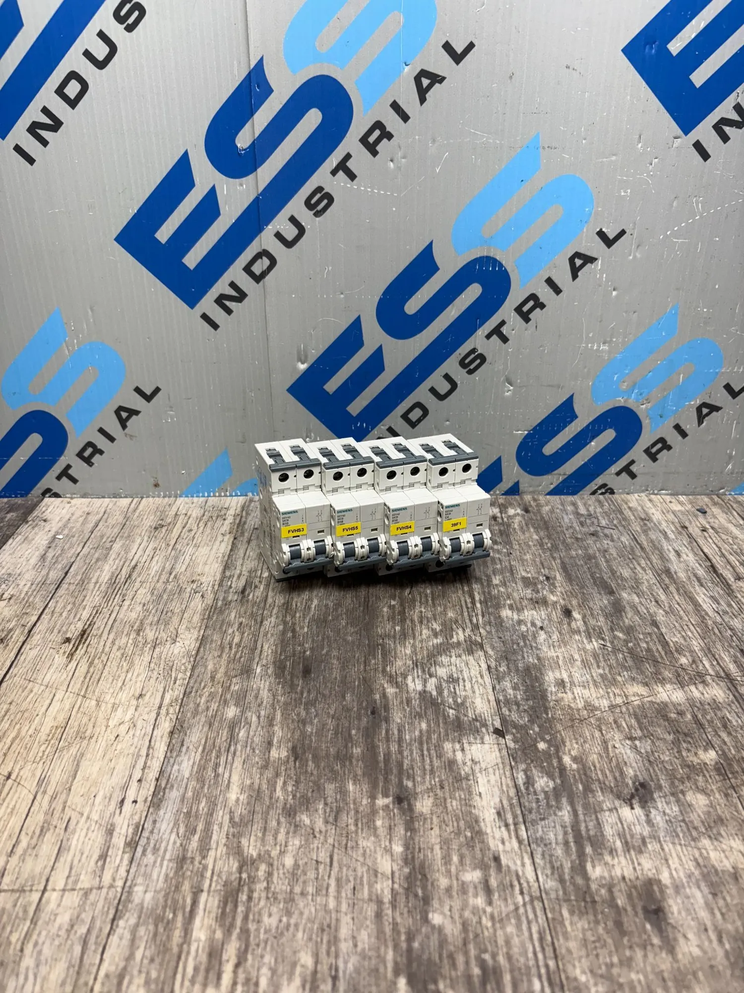 Used SIEMENS 5SY4204-7 Misc Electrical & Power Parts South Carolina US | ESS Industrial Equipment Sales #1309609