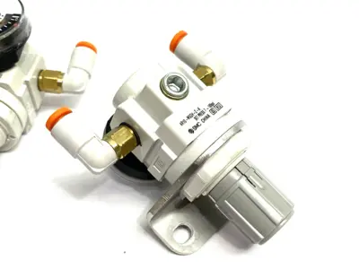 USED SMC MINIATURE MODULAR REGULATOR M5 PORTS AR MASS PRO