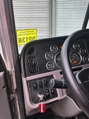 USED 2011 PETERBILT DUMP TRUCK