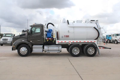 Used 2019 KENWORTH T880 Septic/Sewer/Vacuum Trucks Texas US | Roll Off Truck World #1491813
