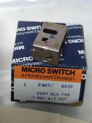 New | in-Stock HONEYWELL PMHC155R9CF Miscellaneous Equipment (Electrical & Power) | Surplus Asset Holdings #1202000