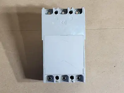 Used SCHNEIDER ELECTRIC EZD100E 40A Switchgears British Columbia CA | Lenmark #239899