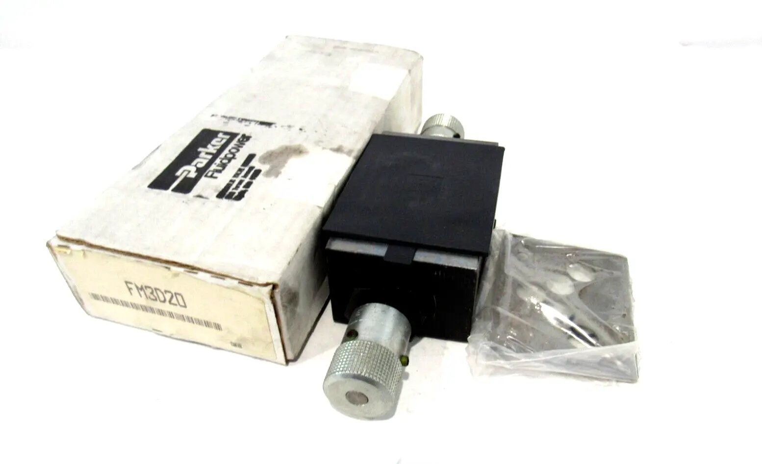 NEW PARKER FM3D-20FB FLOW CONTROL VALVE FM3D20 FM3D20FB