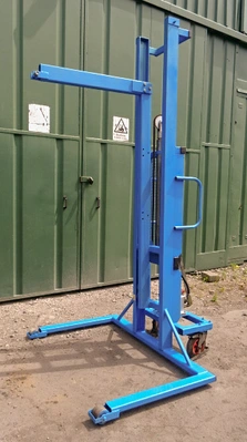 High Lift Mobile 280 Kilo Stirrer Crane -Type H28HC-63