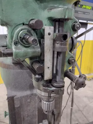 1.5 HP BRIDGEPORT SERIES I VERTICAL MILL & DIGITAL READ OUT MILLING MACHINE: STOCK #20706