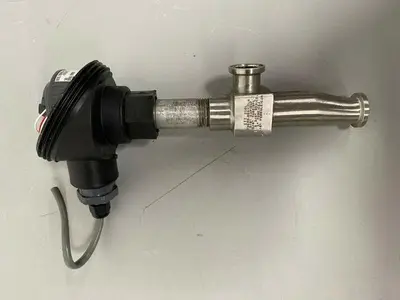 USED MOORE INDUSTRIES TRX/PRG/4-20MA/8-30DC TEMPERATURE TRANSMITTER W/ ENCLOSURE