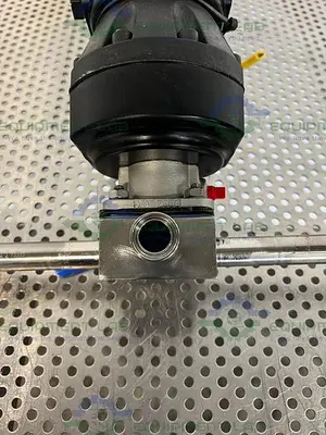 USED ITT PURE-FLO A208 DIAPHRAGM 4-WAY VALVES 90PSI W/ 3/4" AND 1" SANITARY FITTINGS