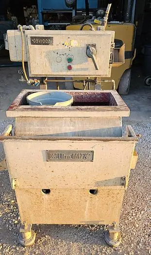 Used 1982 ULTRAMATIC VC-1824 Vibratory Machines Wisconsin US | Lemke Machinery Sales #505770