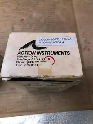 Action PAK 1000-6070 Signal Converter Relay 0-10VDC 120VAC -NIB