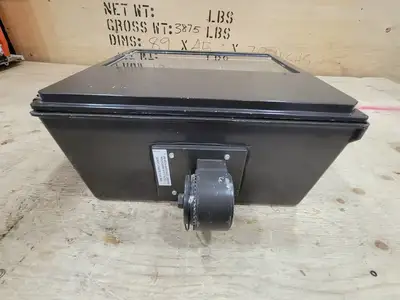 USED DAY-BRITE-LIGHTING FLM400STT-CUL-LP-ISF