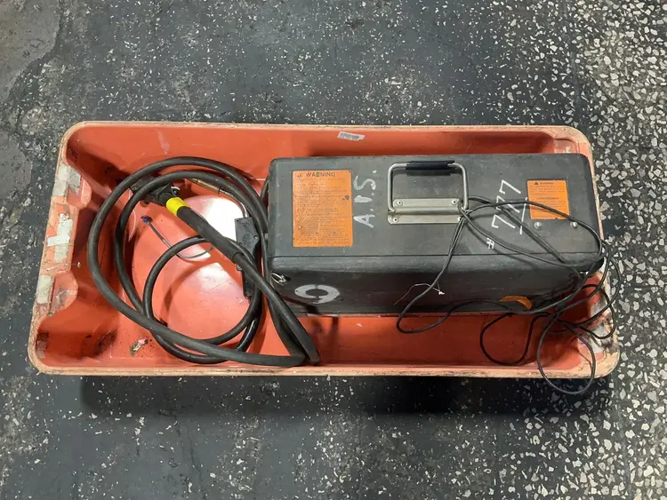 Used HOBART HEFTY CC/CV Welding Machinery (Other) Ohio US | HGR 24 #1460083