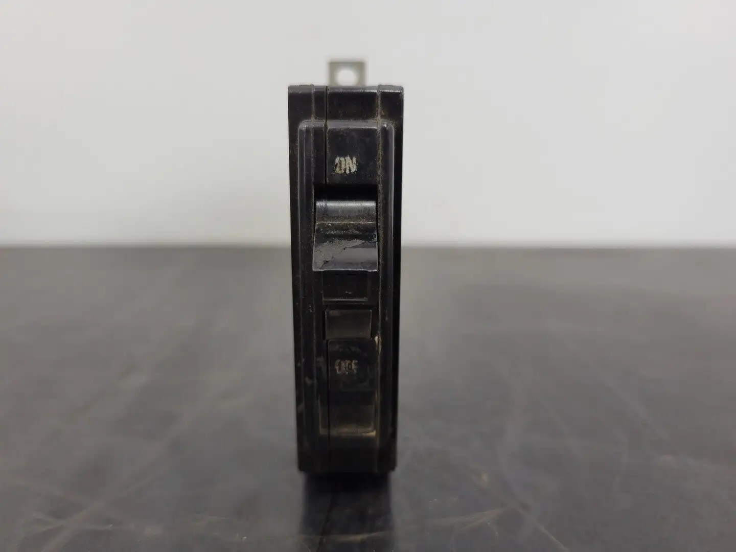 USED SQUARE D QO115