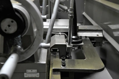 GMC _UNKNOWN_ Manual Lathes | Punch Press and Shear (3)