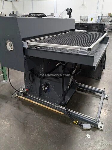 Used 2021 LNS QLS3 T Bar Feeds Illinois US | Meadoworks #1496626