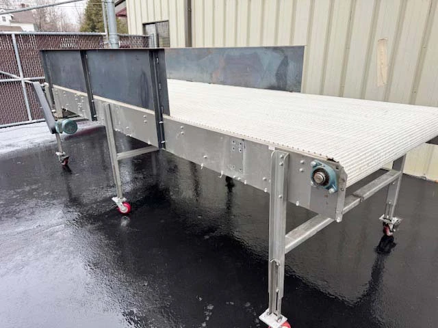 Garvey 5 x 15 Accumulation Conveyor Table