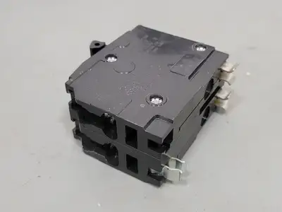 Used SCHNEIDER ELECTRIC QO215 Switchgears British Columbia CA | Lenmark #240535