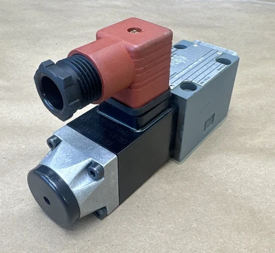 NEW Rexroth 4WE6D51/AG24NZ45V