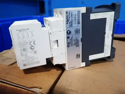 USED SCHNEIDER ELECTRIC CAD36REQ3828G10