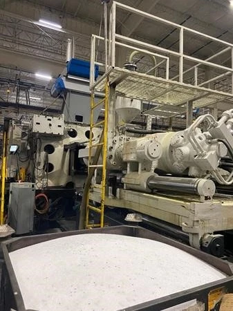 Used CINCINNATI MILACRON VL 2200-413 Injection Molding Machines Florida US | ESCOBAR TRADING, INC. #201088