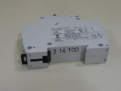 USED ALLEN BRADLEY 1492-SP1D100 SER C