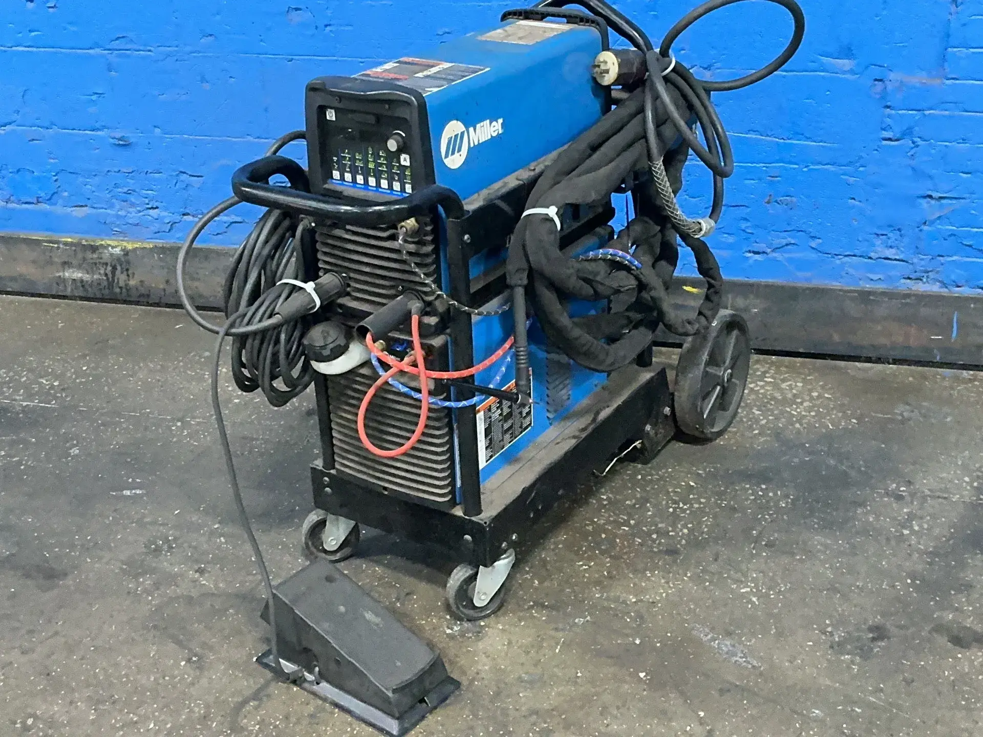 Used MILLER DYNASTY 210 Tig Welders Ohio US | HGR 24 #1543318