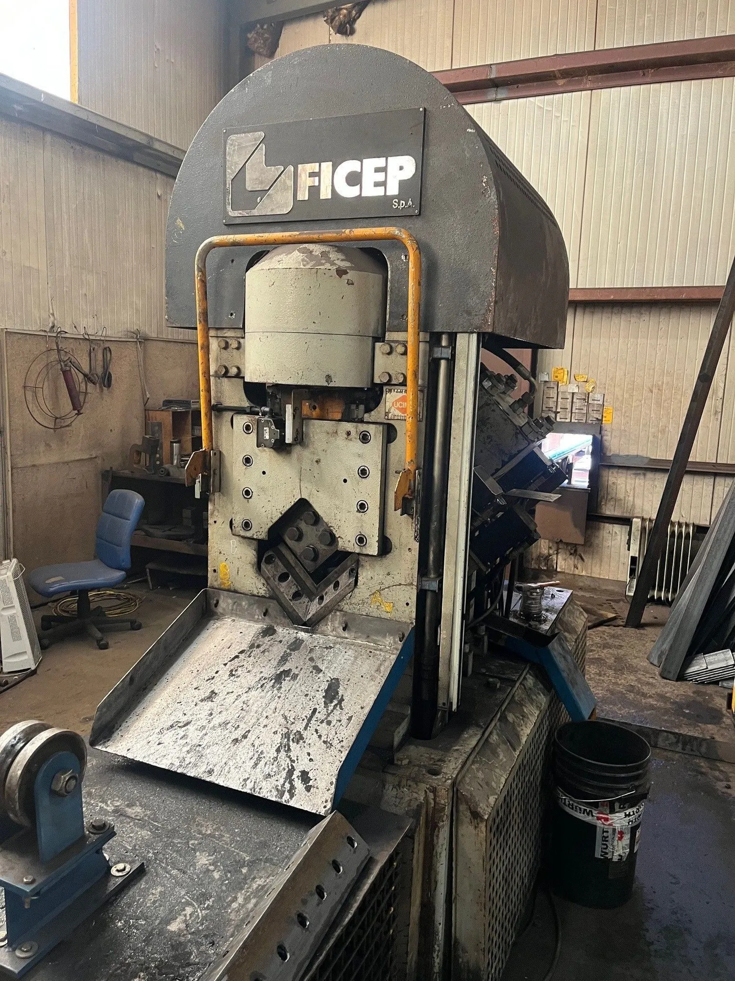 USED 2002 FICEP A152