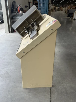 USED 2004 RITTER R875