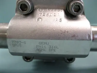 Gemu 1-1/2 x 1"  Tri-Clamp Sanitary Stainless Manual Diaphragm Valve Assembly F4