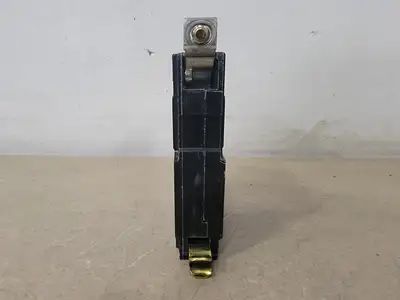 USED SQUARE D QO120