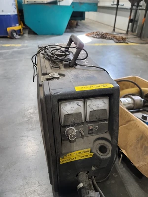Miller Deltaweld 302 Welder