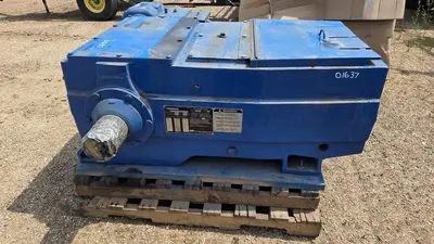 NEW NATIONAL OILWELL VARCO "NOV" 200T-5 TRIPLEX PUMP