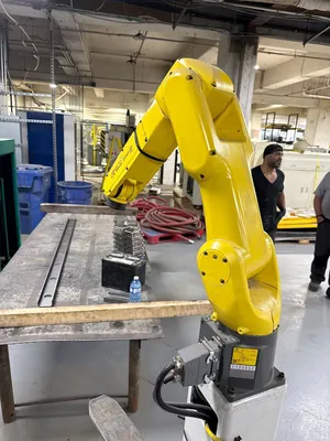 2016 FANUC ROBOTICS LR Mate 200iD/7L Pick and Place Robots | ACES Robotics Ltd (2)