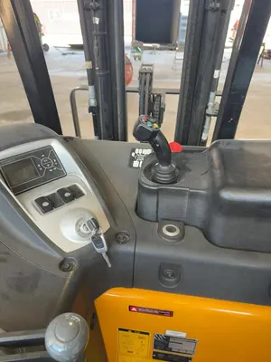 Used 2015 HYUNDAI 18BCS-9 Misc Forklifts Tennessee US | Revelation Machinery #1427343