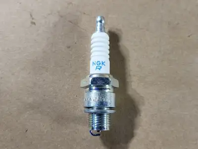 NEW NGK BZ7HS-10