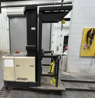 Used 2002 CROWN SP3010-30 Order Pickers Pennsylvania US | National Lift Equipment #1382491