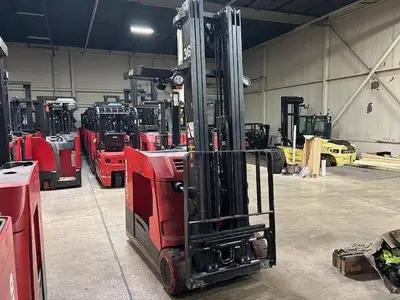 Used 2017 RAYMOND 425C50TT 3-Wheel Stand up Electric Counterbalance Forklifts Illinois US | Somerset Equipment Sales #1546275