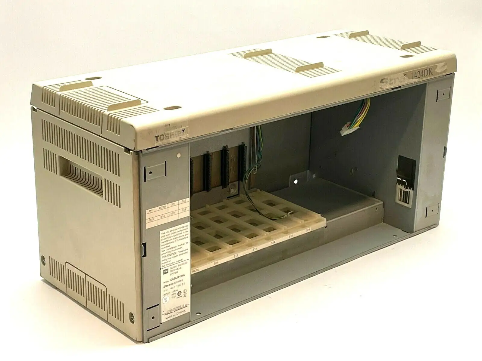 DKSUB424A,DK424 | Toshiba DKSUB424A Digital Telephone System Strata DK424 - For parts or not working