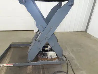Used PENTALIFT _UNKNOWN_ Misc Lifts Indiana US | Arrow Industrial #1367358